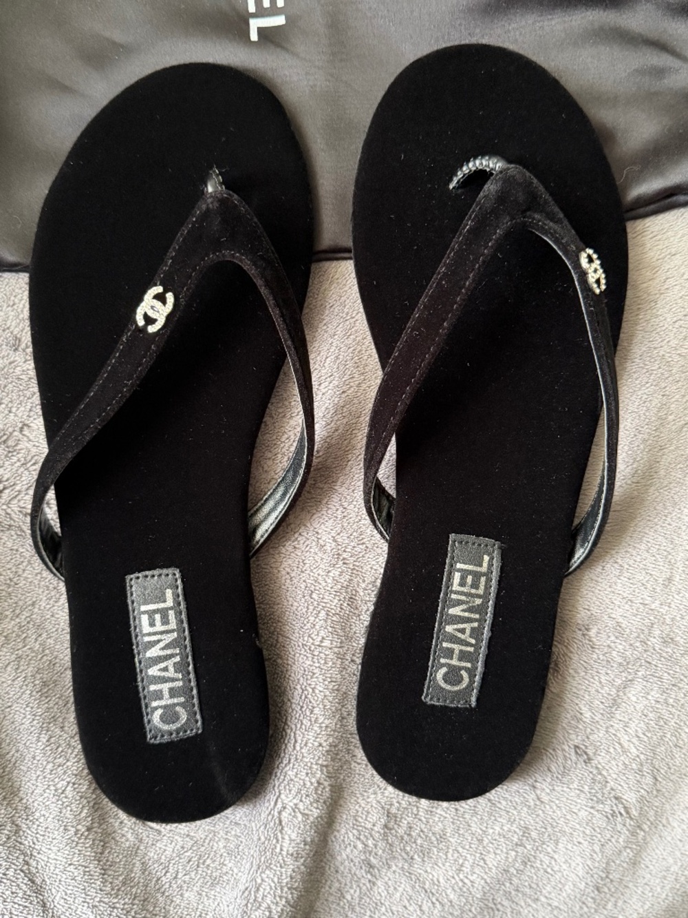 cc flip flops